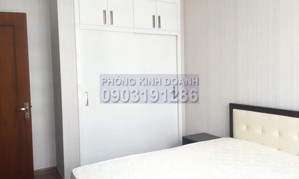 Căn hộ Vinhomes bán 3 phòng ngủ view sông tầng 33 Central 1 nội thất ít