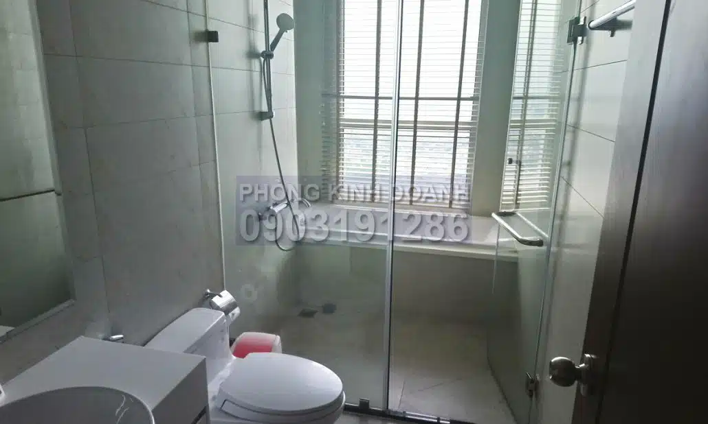 Cho thuê căn hộ Vinhomes view sông 4 phòng ngủ tầng 35 L1 nội thất cao cấp