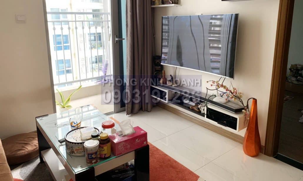 Bán căn hộ Vinhomes tầng 10 Landmark 6 full nội thất view hồ bơi 1 phòng ngủ