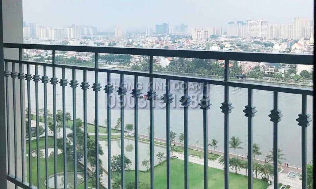 Căn hộ Central Park cho thuê tầng 15 C1 đủ nội thất view sông 4 phòng ngủ