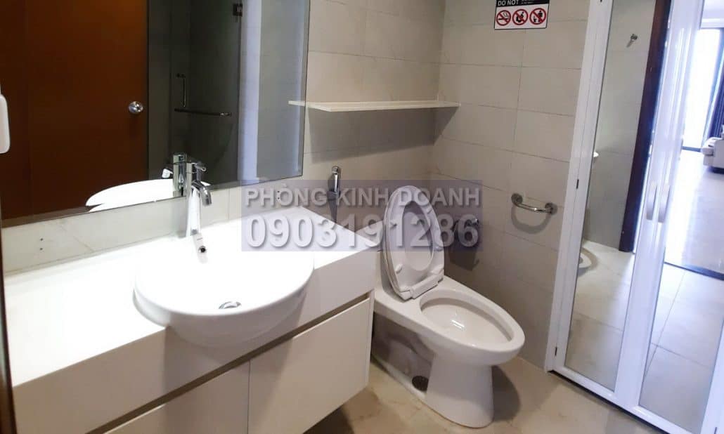 Cho thuê căn hộ 3 phòng Vinhomes tầng 17 Landmark 1 đủ nội thất view L81