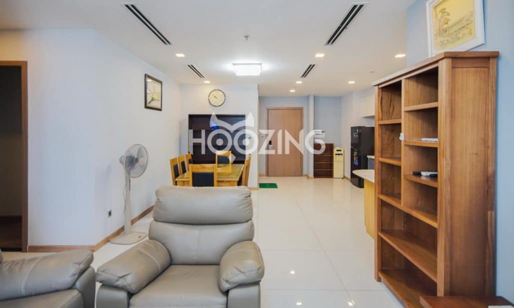 Cho thuê Vinhomes 3 phòng ngủ tầng 22 toà Park 1 nội thất đẹp view hồ bơi