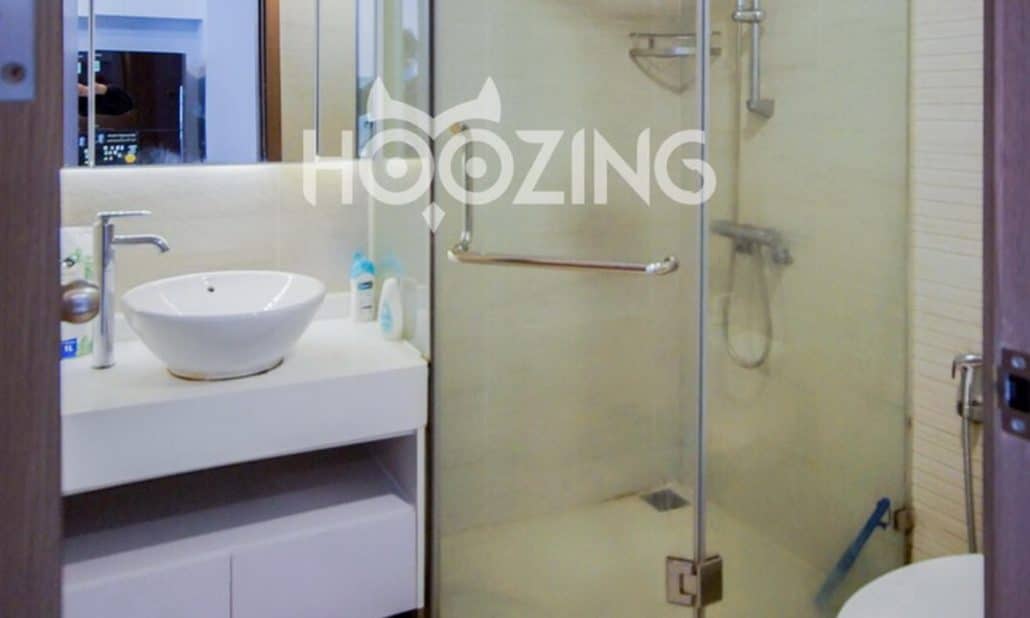 Cho thuê Vinhomes 3 phòng ngủ tầng 22 toà Park 1 nội thất đẹp view hồ bơi