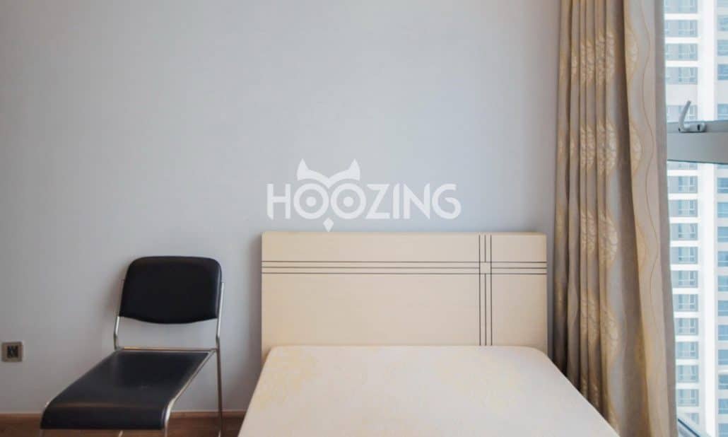 Cho thuê Vinhomes 3 phòng ngủ tầng 22 toà Park 1 nội thất đẹp view hồ bơi