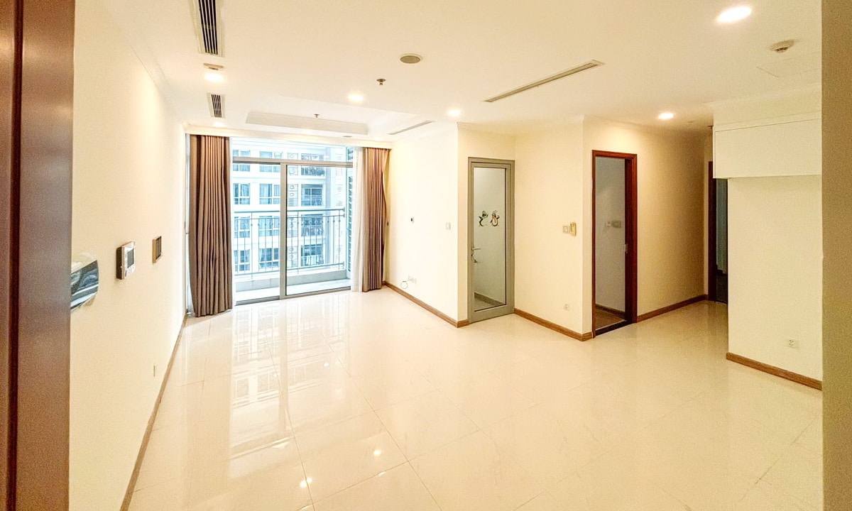 Cho thuê Vinhomes Central Park Landmark 6 nội thất cơ bản 2 phòng ngủ